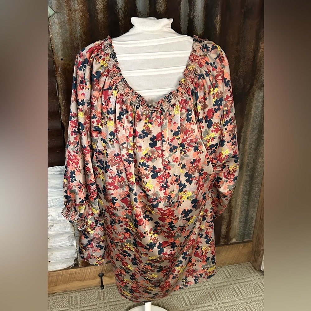 NWT- Nordstrom City Chic “Eight & Sixty”  Floral Tie Neck Blouse- Size 3x - Picture 6 of 8